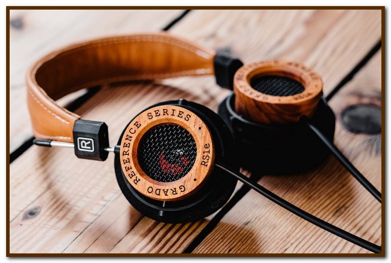 10 Best Studio Headphones for Recording, Mixing & Mastering in 2019